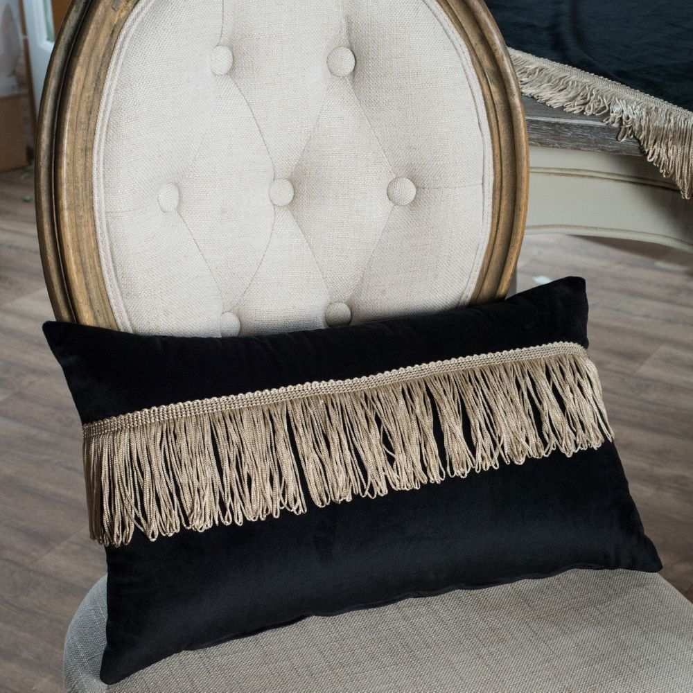 Μαξιλαροθήκη Velvet 06 Με Κρόσι BLACK